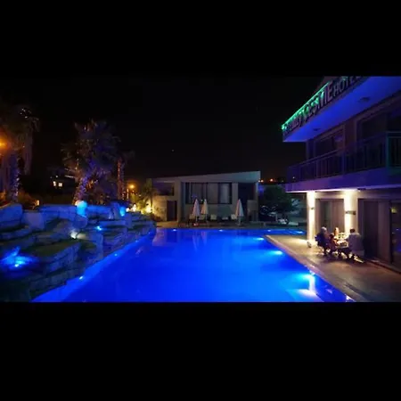 Szálloda Serenity Hotel Cesme *