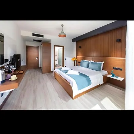 Serenity Hotel Cesme מלון